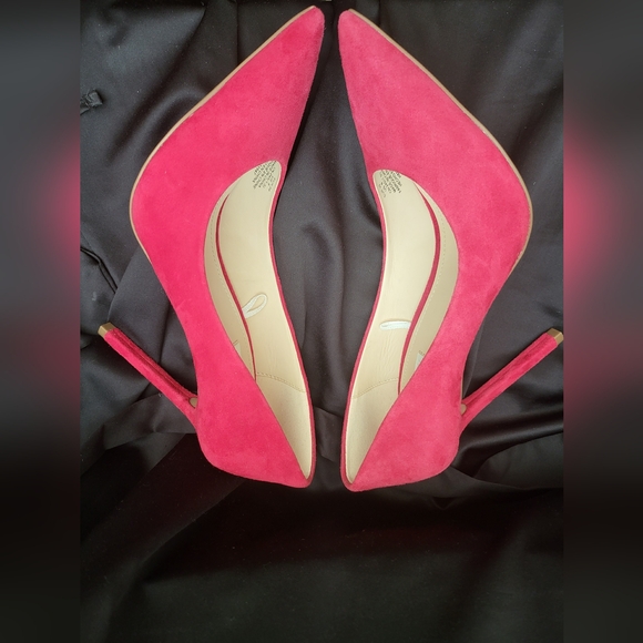 NWOT H&M Red Suede High Heels - Picture 4 of 16